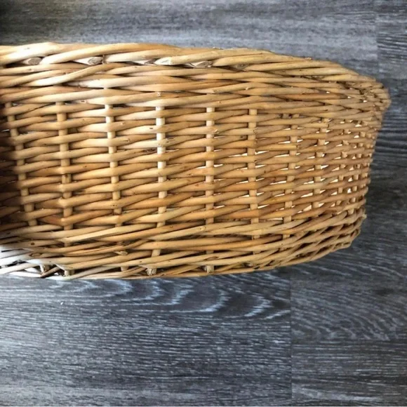 Round Basket - Picture 4 of 8